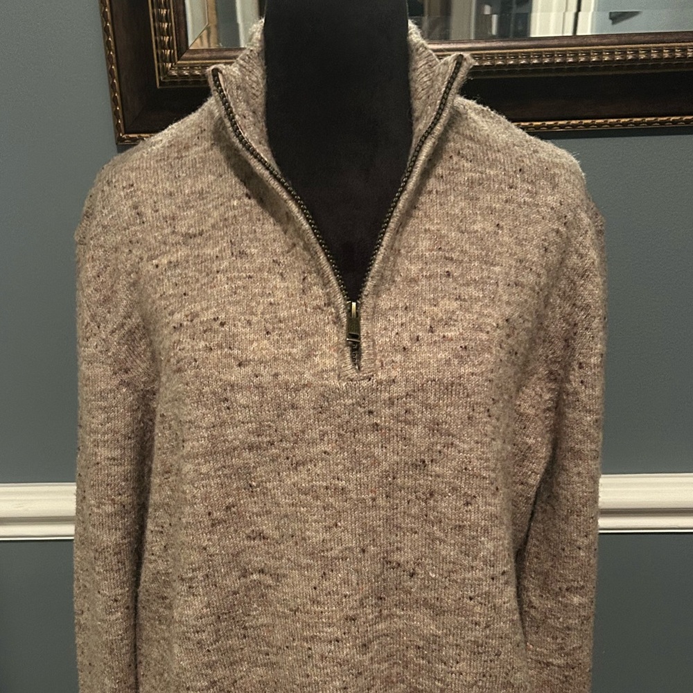FRYE AND CO. Tan Knit Sweater size large